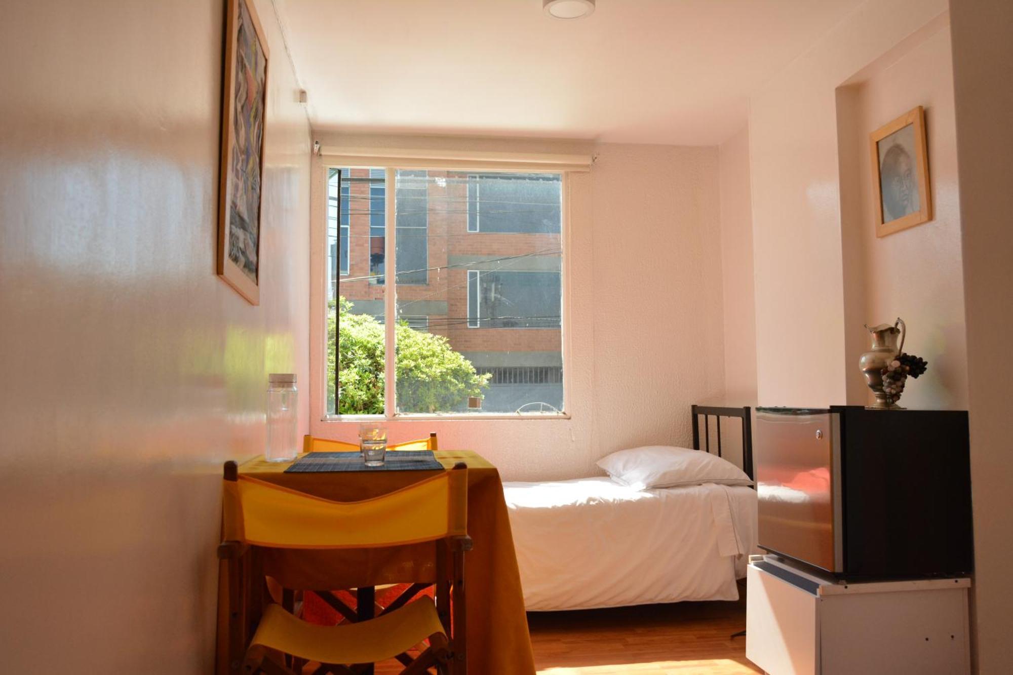 Alcazares Aparthotel 2*