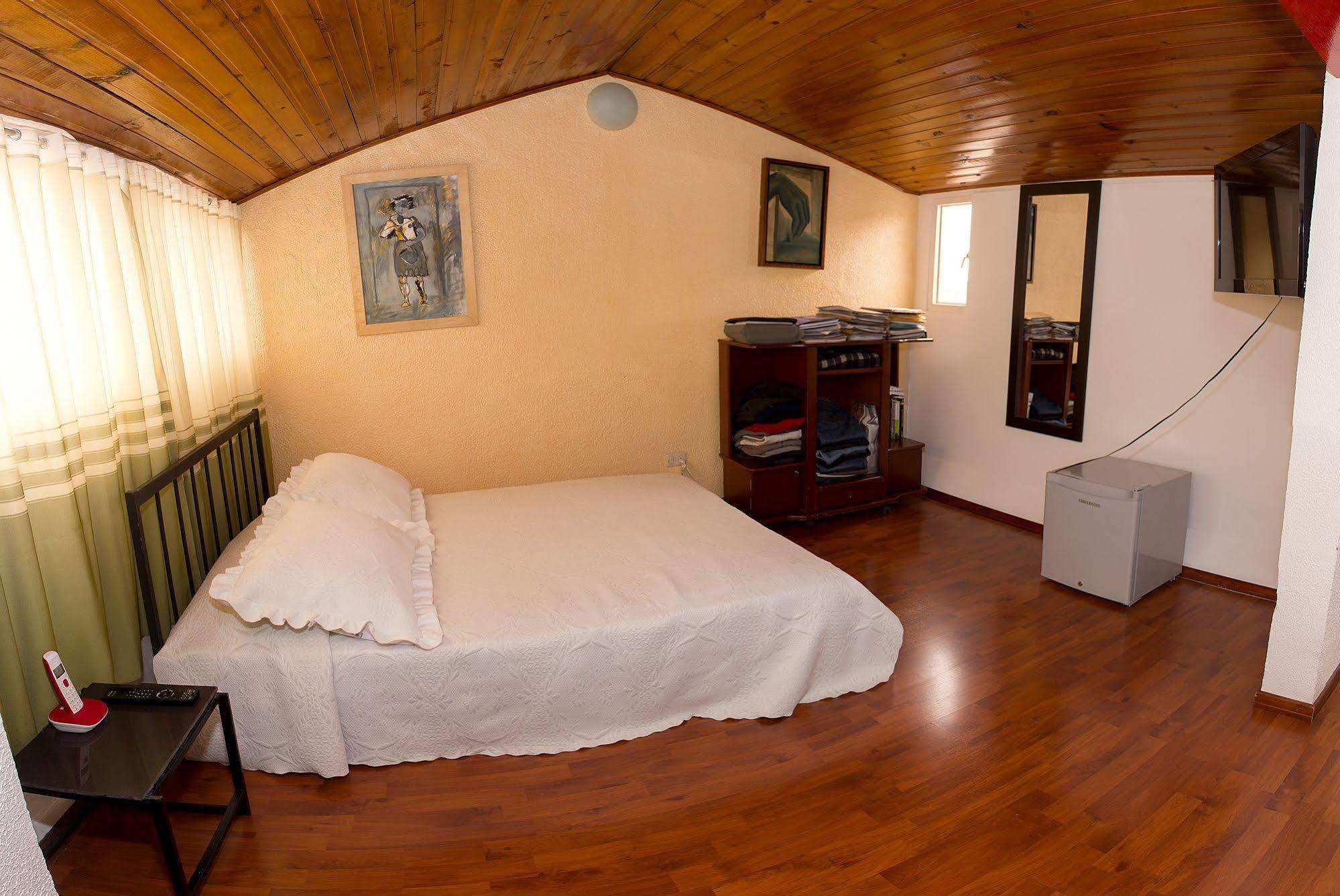 Alcazares Aparthotel 2*