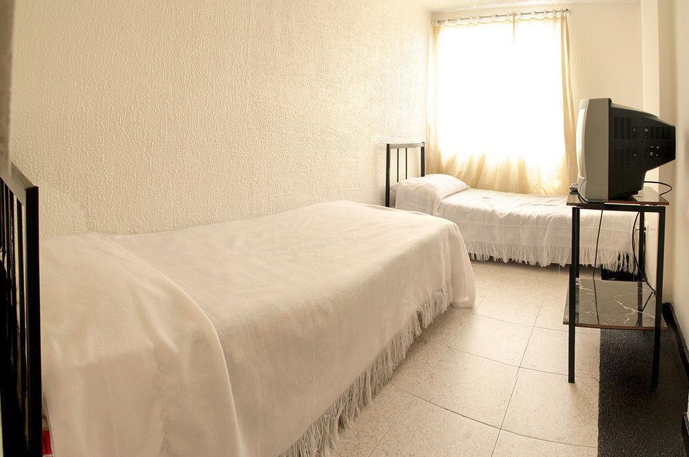 Aparthotel Alcazares